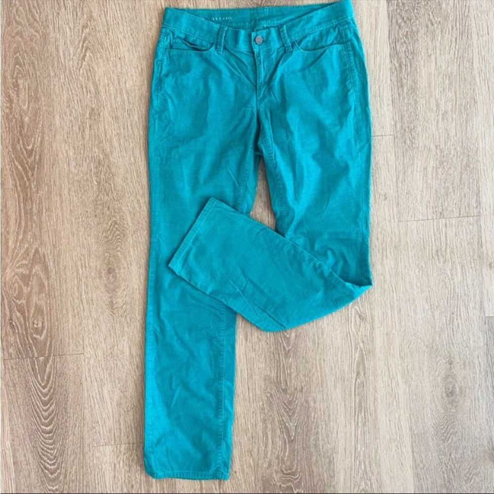 Ann Taylor Turquoise Straight Leg Corduroy Jeans, Size 6